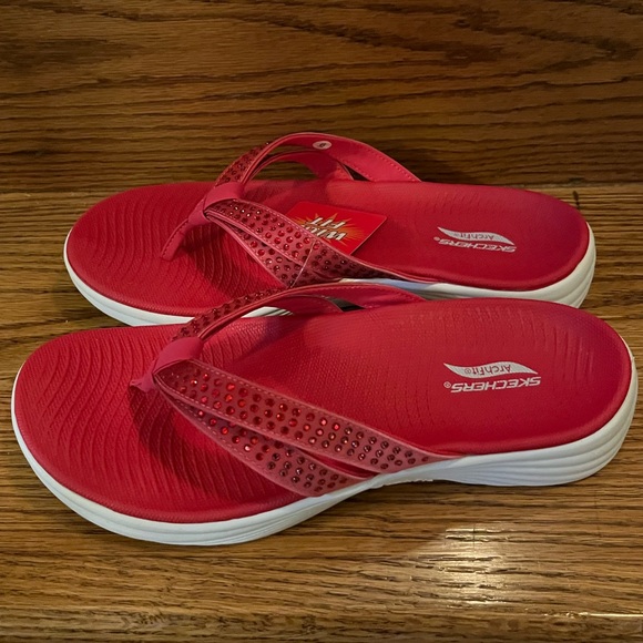 Skechers Archfit Pink Flip Flops with Rhinestone Embellished Straps - Picture 7 of 9